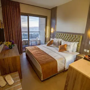 De-lara Hotel